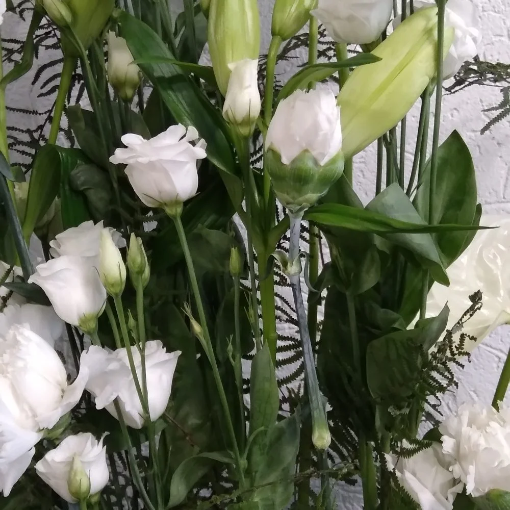 Devant de Tombe, par Bonheur des fleurs, fleuriste à La Montagne