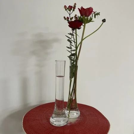 Soliflore en verre, par Hanakawa, fleuriste à Meudon