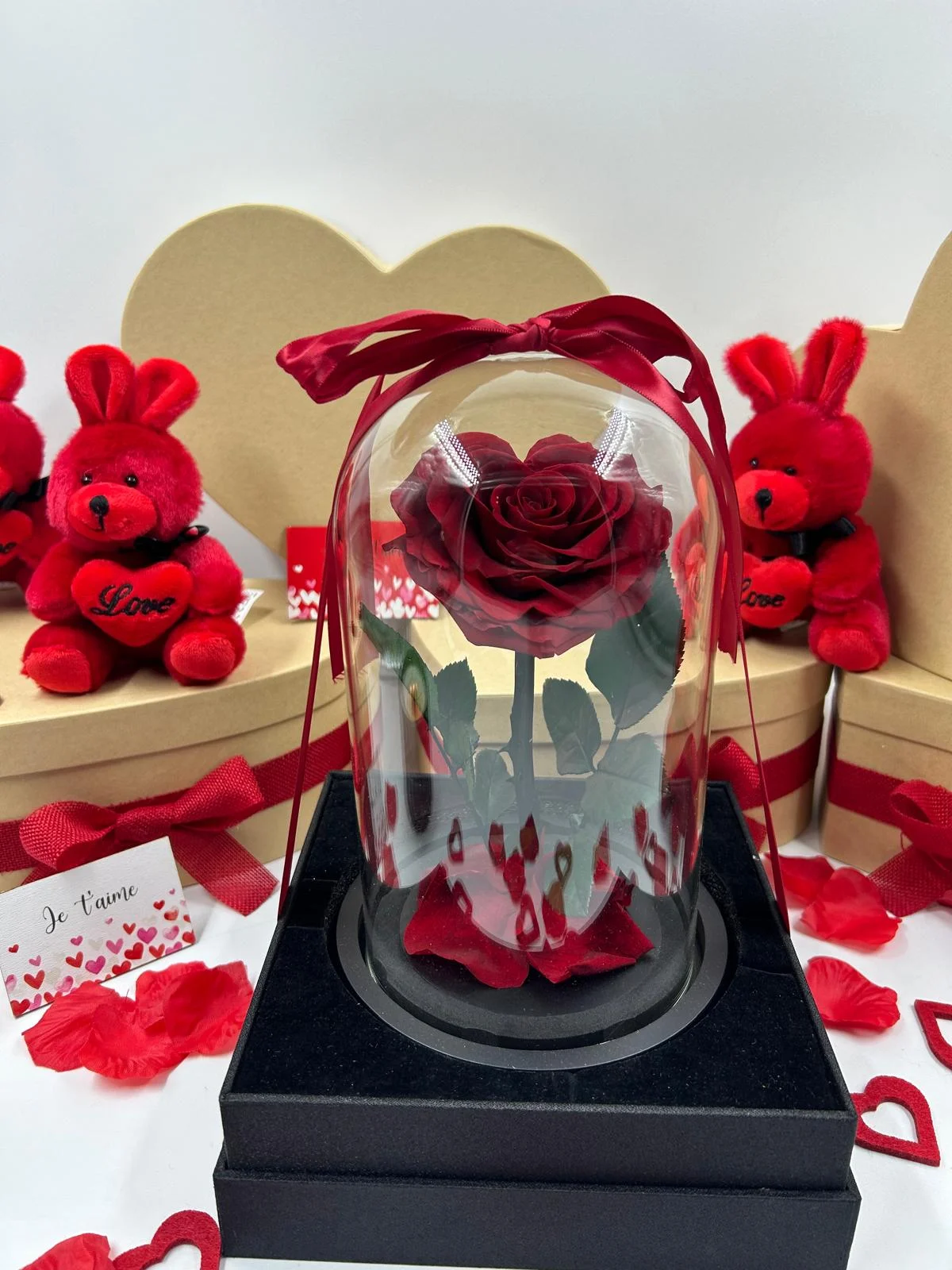 Coffret rose éternelle, par Le Jardin d'Amandine, fleuriste à Thiais