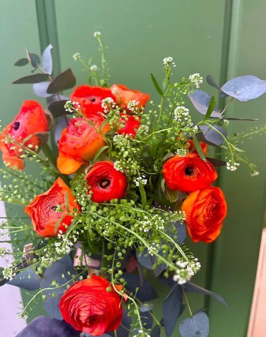 Bouquet de Renoncules, par Avenue des Fleurs, fleuriste à Château-Gontier-sur-Mayenne