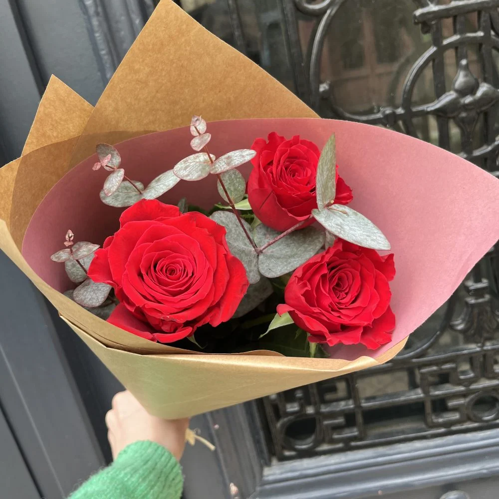 bouquet de roses rouges, par Amour de fleurs Bordeaux, fleuriste à Bordeaux