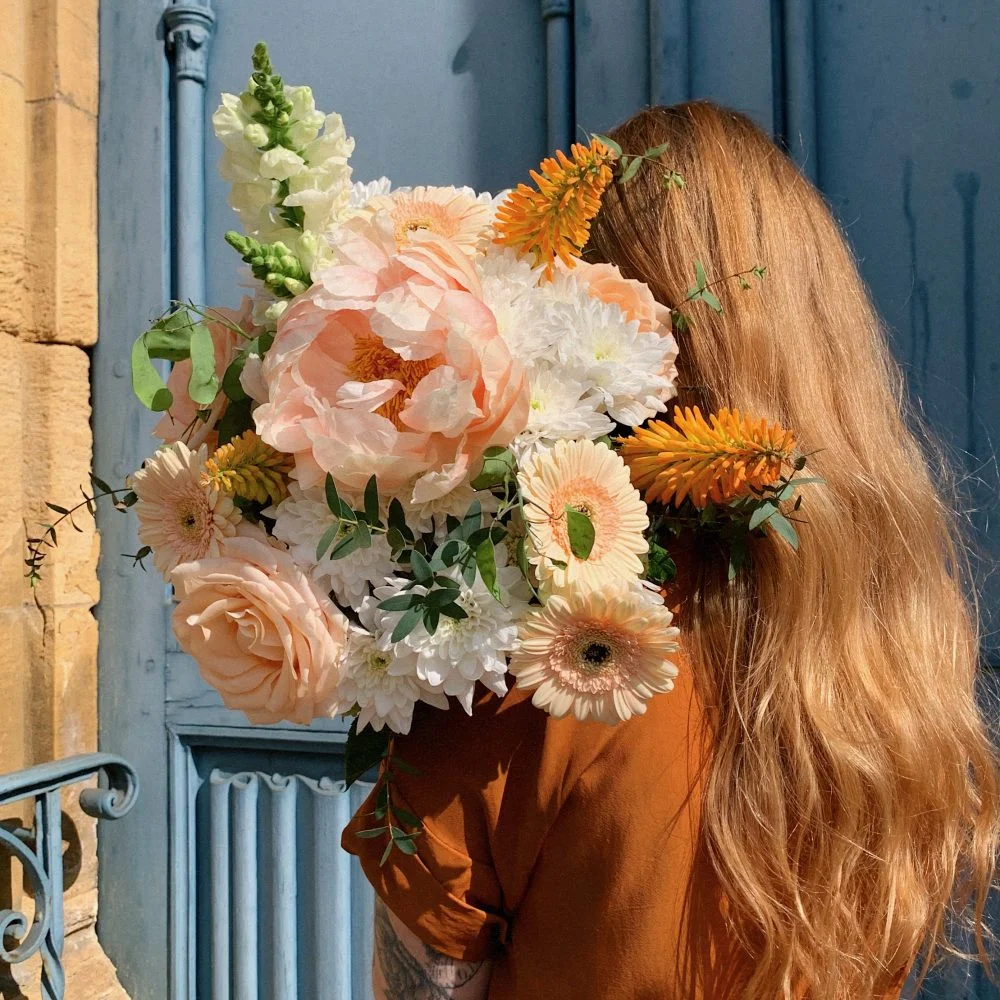 Bouquet peach & white, par Figa e Mimosa, fleuriste à Metz