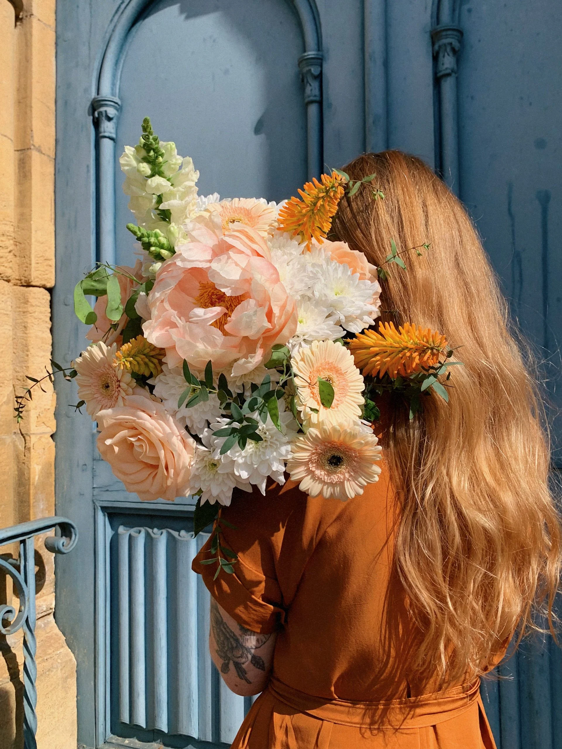 Bouquet peach & white, par Figa e Mimosa, fleuriste à Metz