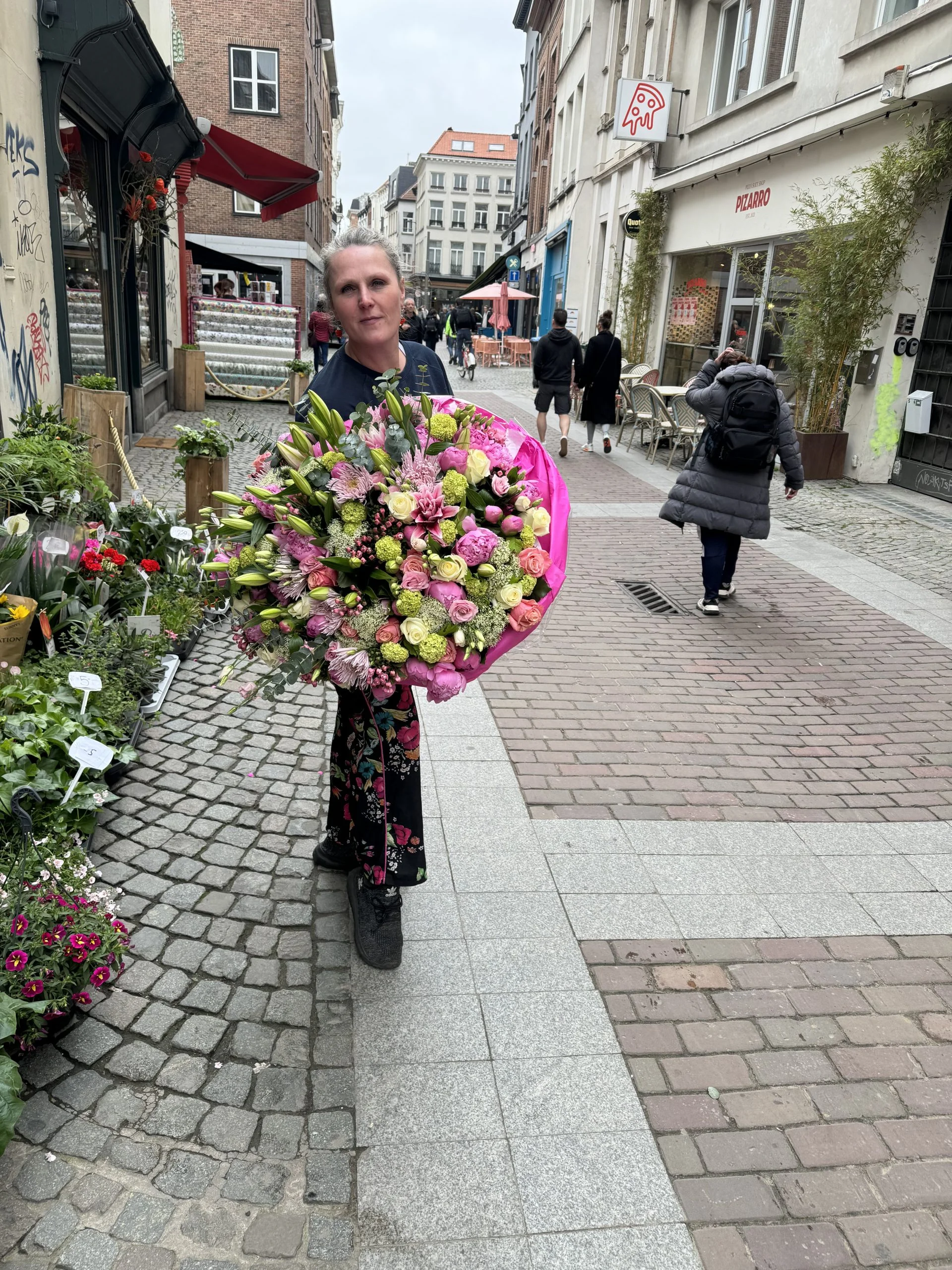Méga grand bouquet ( rose), par Flowers 7 Days, fleuriste à Antwerpen