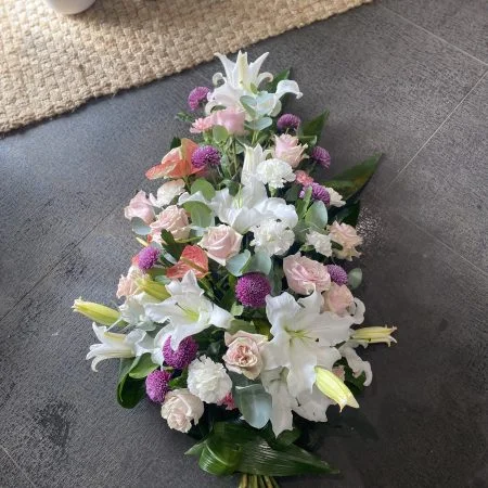 Gerbe de Deuil, par Allard Fleurs, fleuriste à Antibes