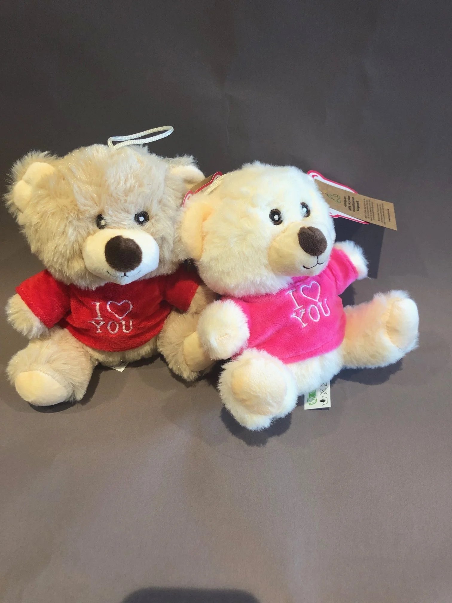 Ourson Teddy avec T Shirt I Love You, par Mandragore, fleuriste à Saint-Alban