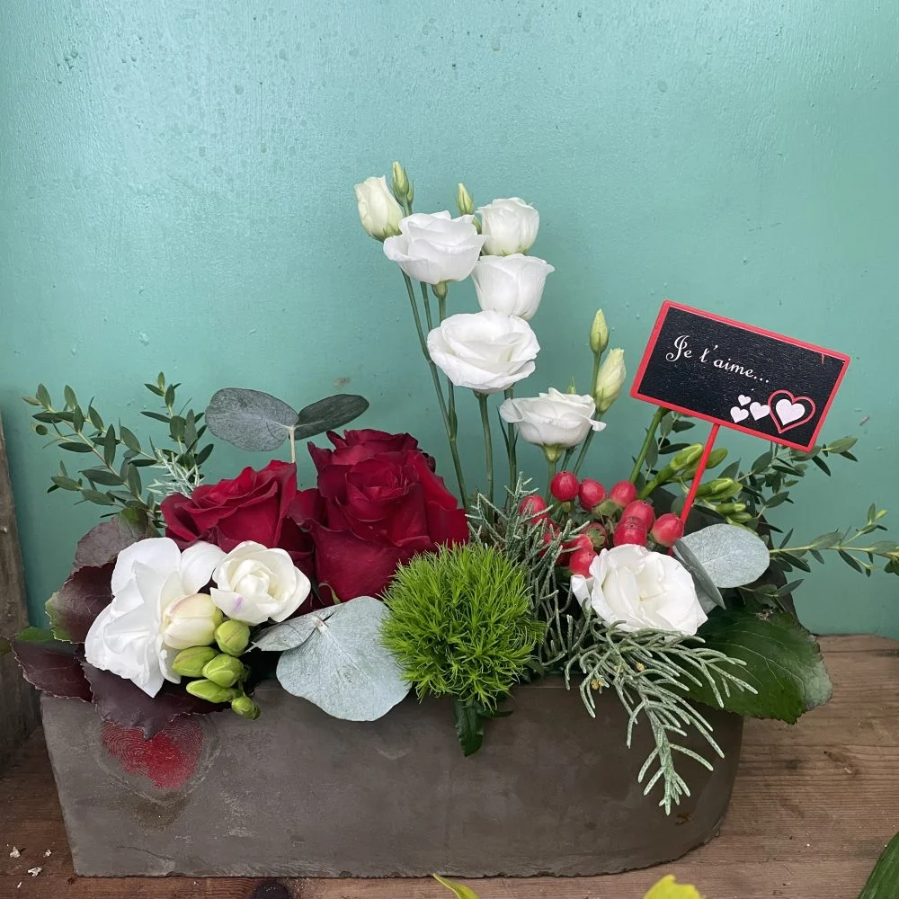 composition piqué saint Valentin, par A fleurs de peau, fleuriste à Les Mureaux