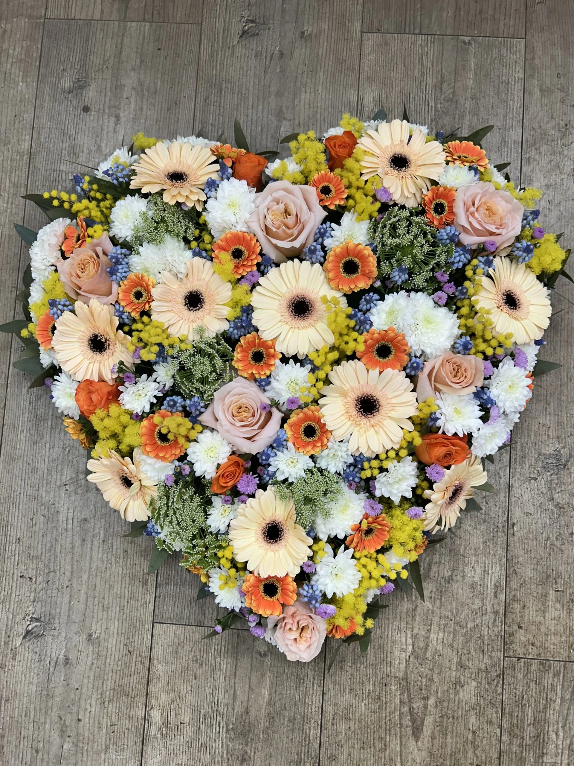 Composition Cœur Deuil, par Ma boutique fleurie, fleuriste à Ollioules