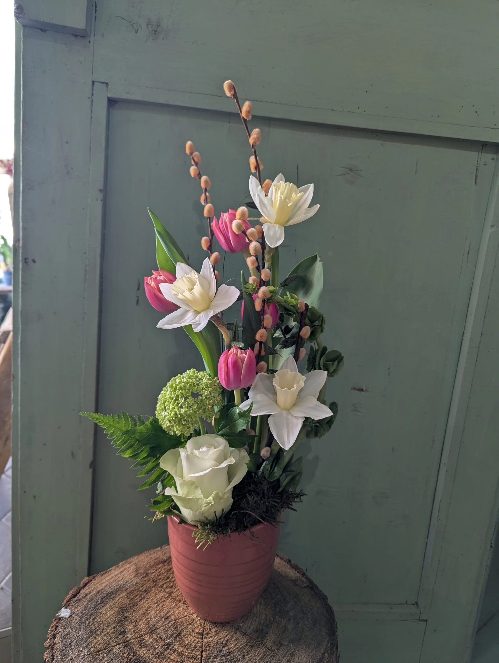 Composition Mamie adoré, par Art Végétal, fleuriste à Corbas