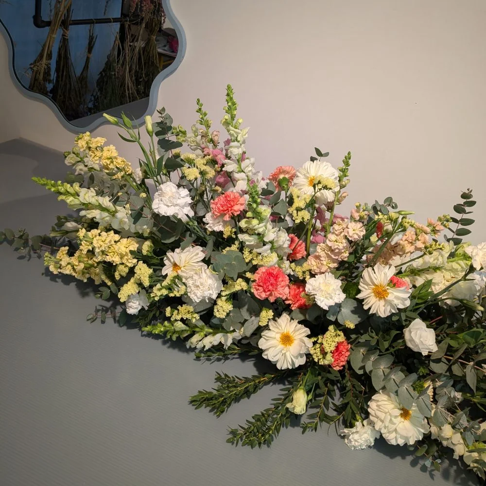 Dessus de cercueil, par Ziggy, fleuriste à Marseille