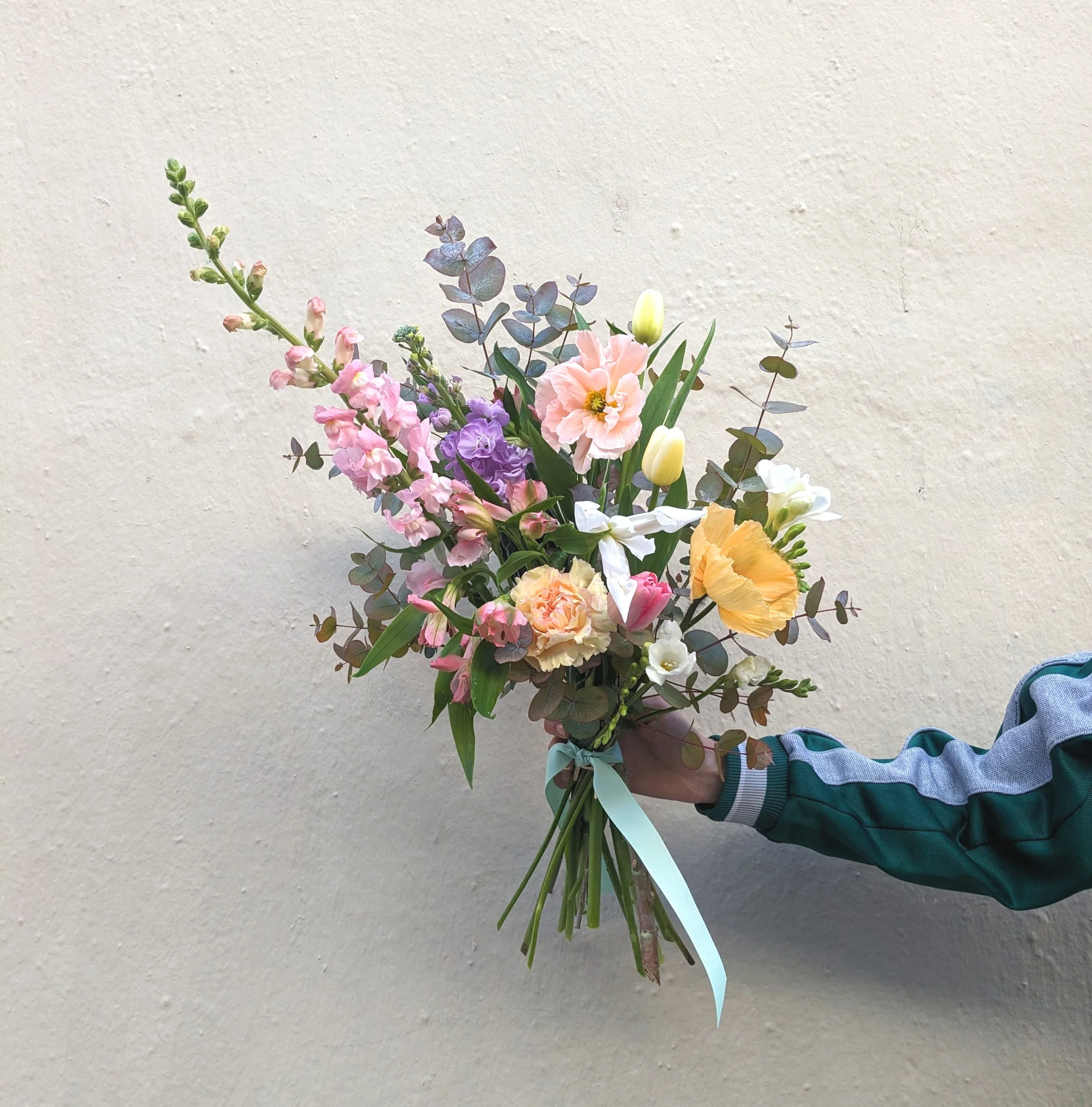 Bouquet Ziggy – tons pastel, par Ziggy, fleuriste à Marseille