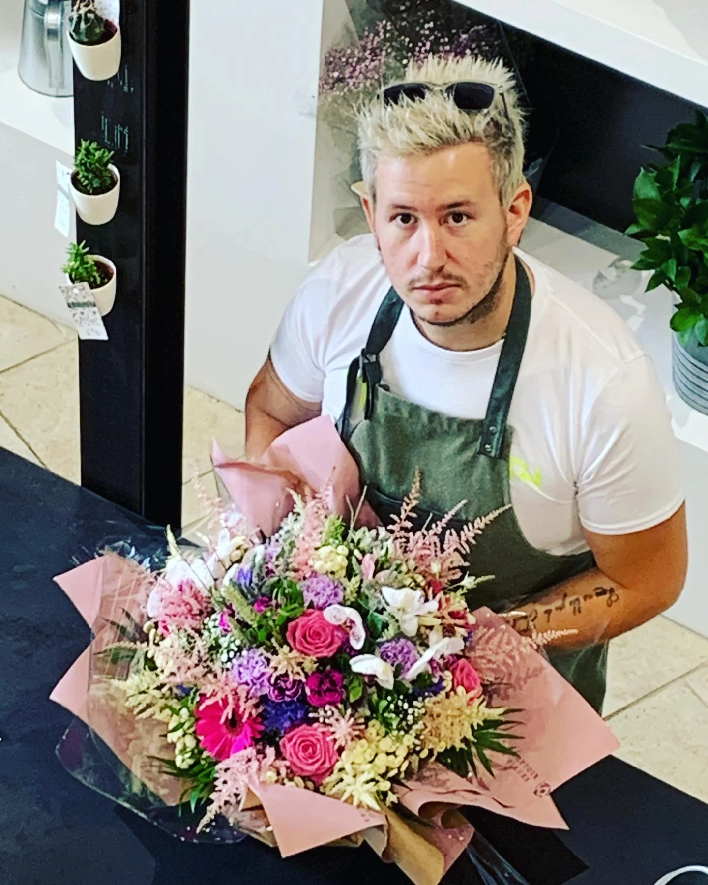 Livraison de fleurs Villeneuve-sur-Lot et proximité, par Roses Pivoines et Camélias, artisan fleuriste