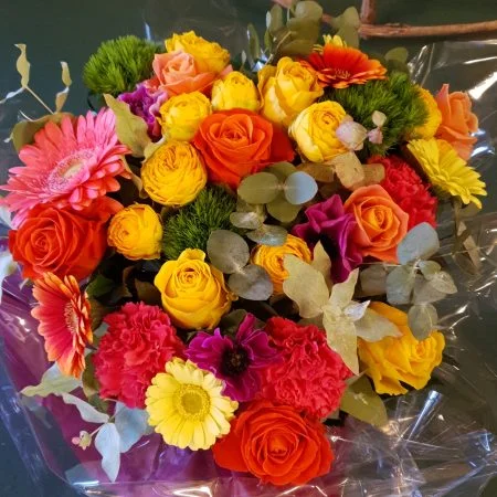 Panier de fleurs deuil, par La fleuriste, fleuriste à Bordeaux