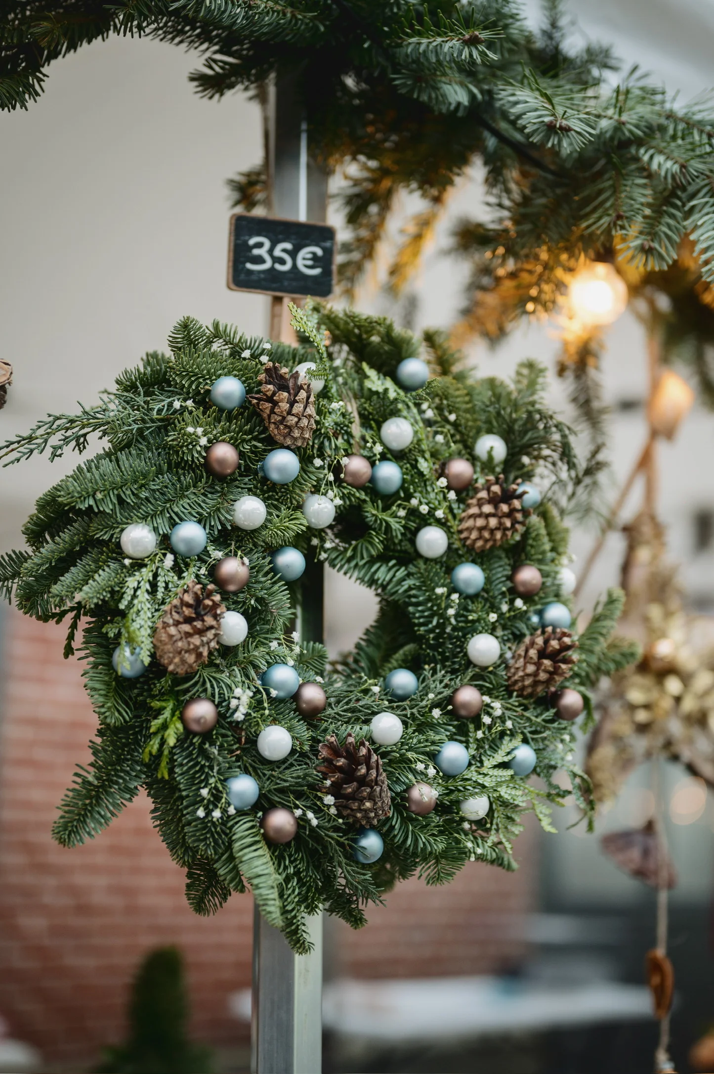 Couronne de sapin – Noël, par Un Brin d'Aventure, fleuriste à Lille