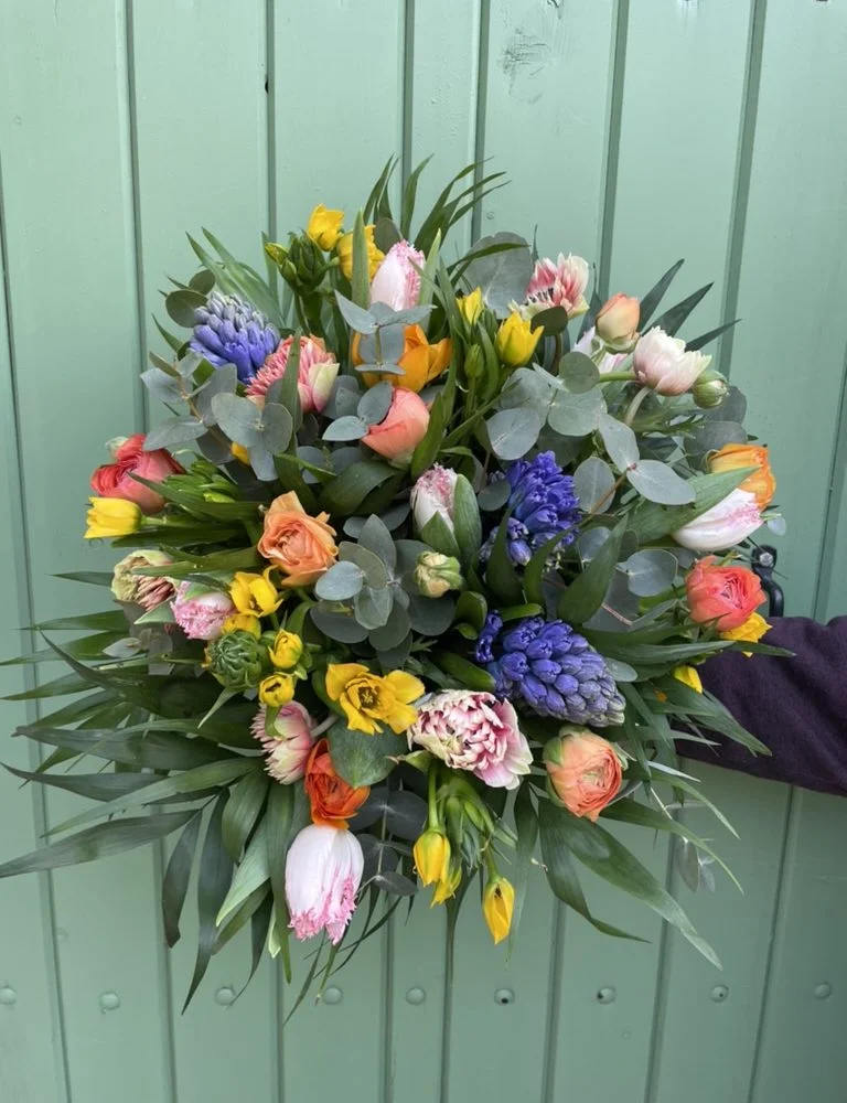 Bouquet Printemps, par Pom'Violette, fleuriste à Gex