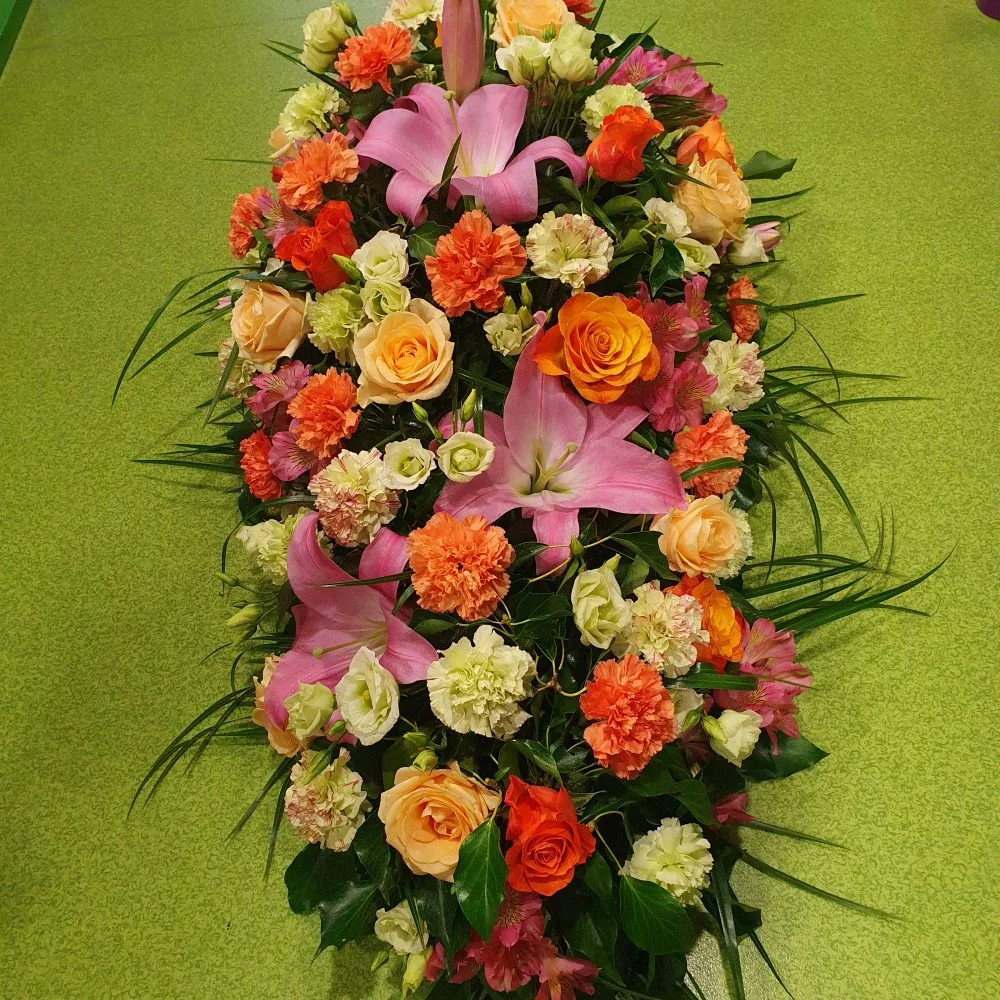 gerbe de deuil, par Julie Fleurs, fleuriste à Carmaux