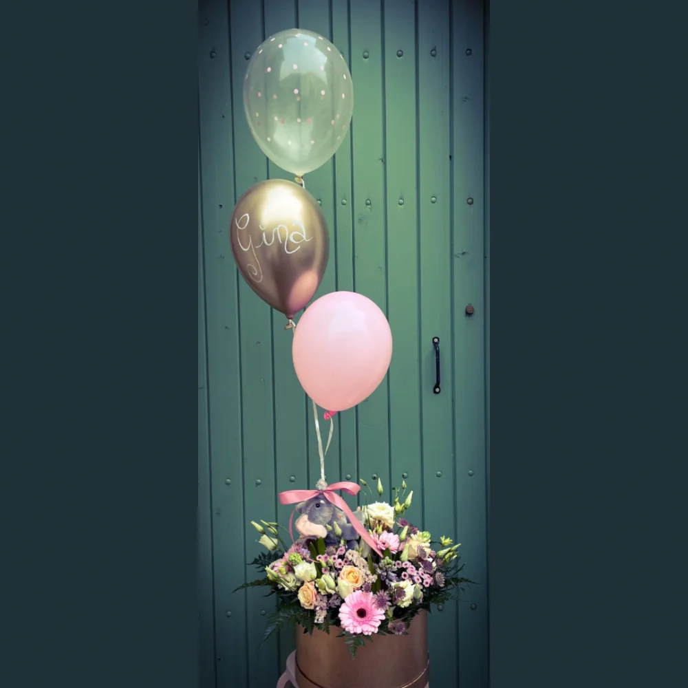 Composition Naissance, par Pom'Violette, fleuriste à Gex
