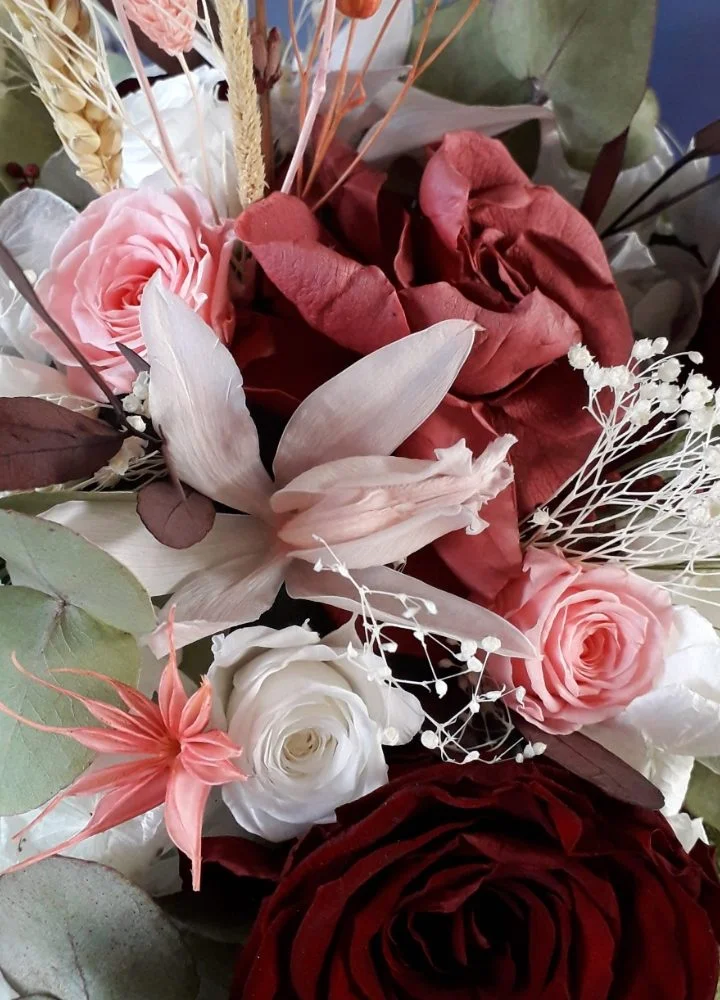 BOUQUET DE MARIAGE EN VEGETAUX ET FLEURS STABILISES, par Lili la main verte, fleuriste à Talence