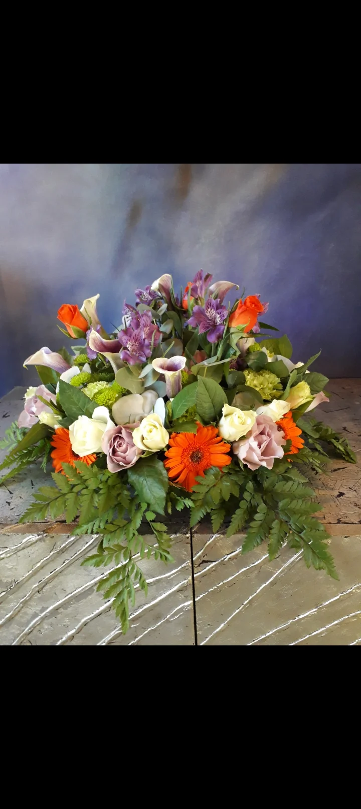 COMPOSITION PIQUEE FLEURS FRAICHES GRAND MODELE, par Lili la main verte, fleuriste à Talence