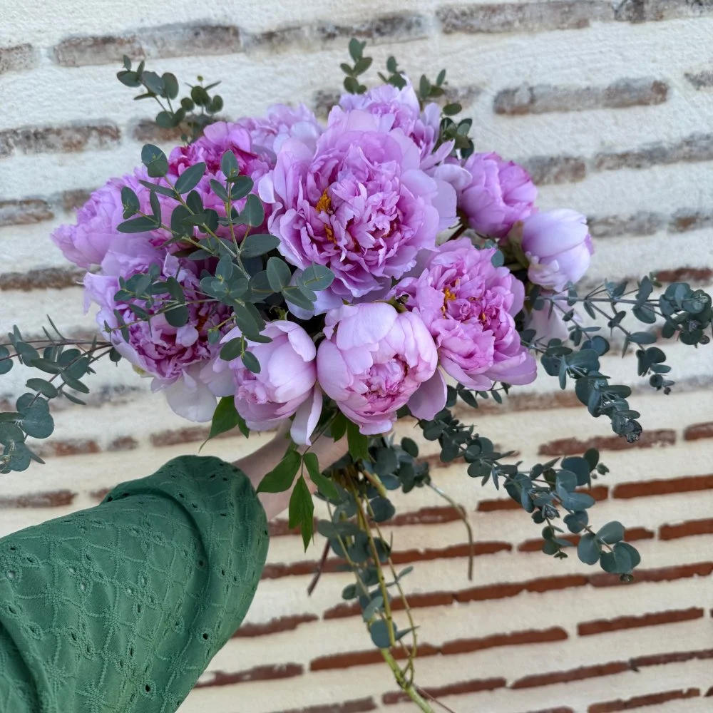 Bouquet de Pivoines, par Atypique Végétal, fleuriste à Saint-Pardoux-du-Breuil