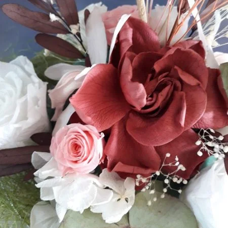 BOUQUET DE MARIAGE EN VEGETAUX ET FLEURS STABILISES, par Lili la main verte, fleuriste à Talence