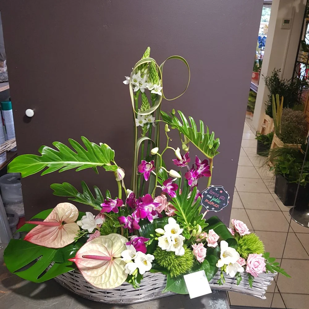 Composition Piqué, par Floralies 2, fleuriste à Marseille