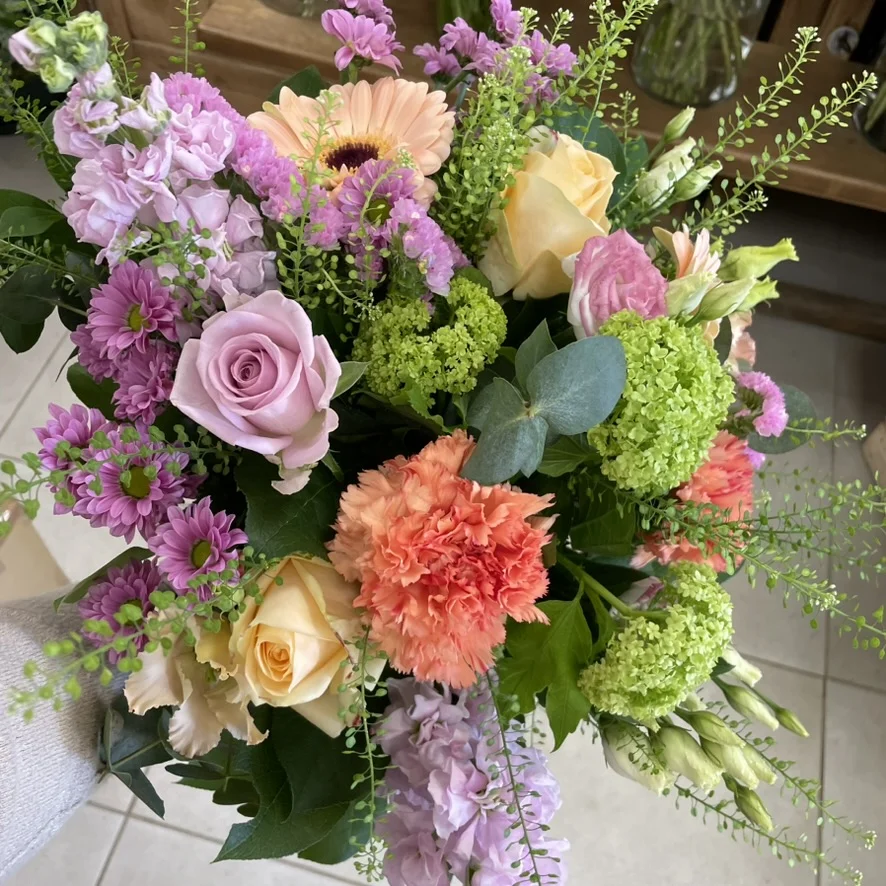 Bouquet Printemps Coloré, par Ohana Flore, fleuriste à Dole