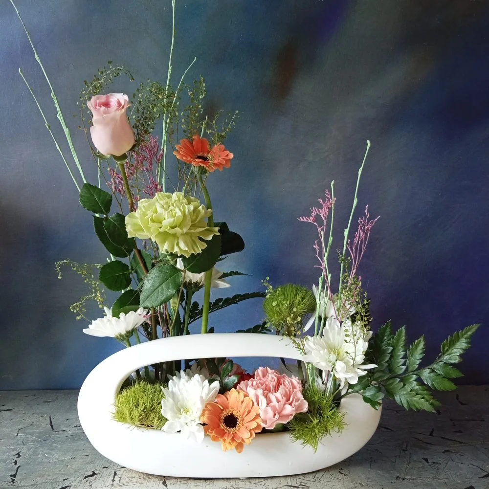 COMPOSITION PIQUEE VASE, par Lili la main verte, fleuriste à Talence