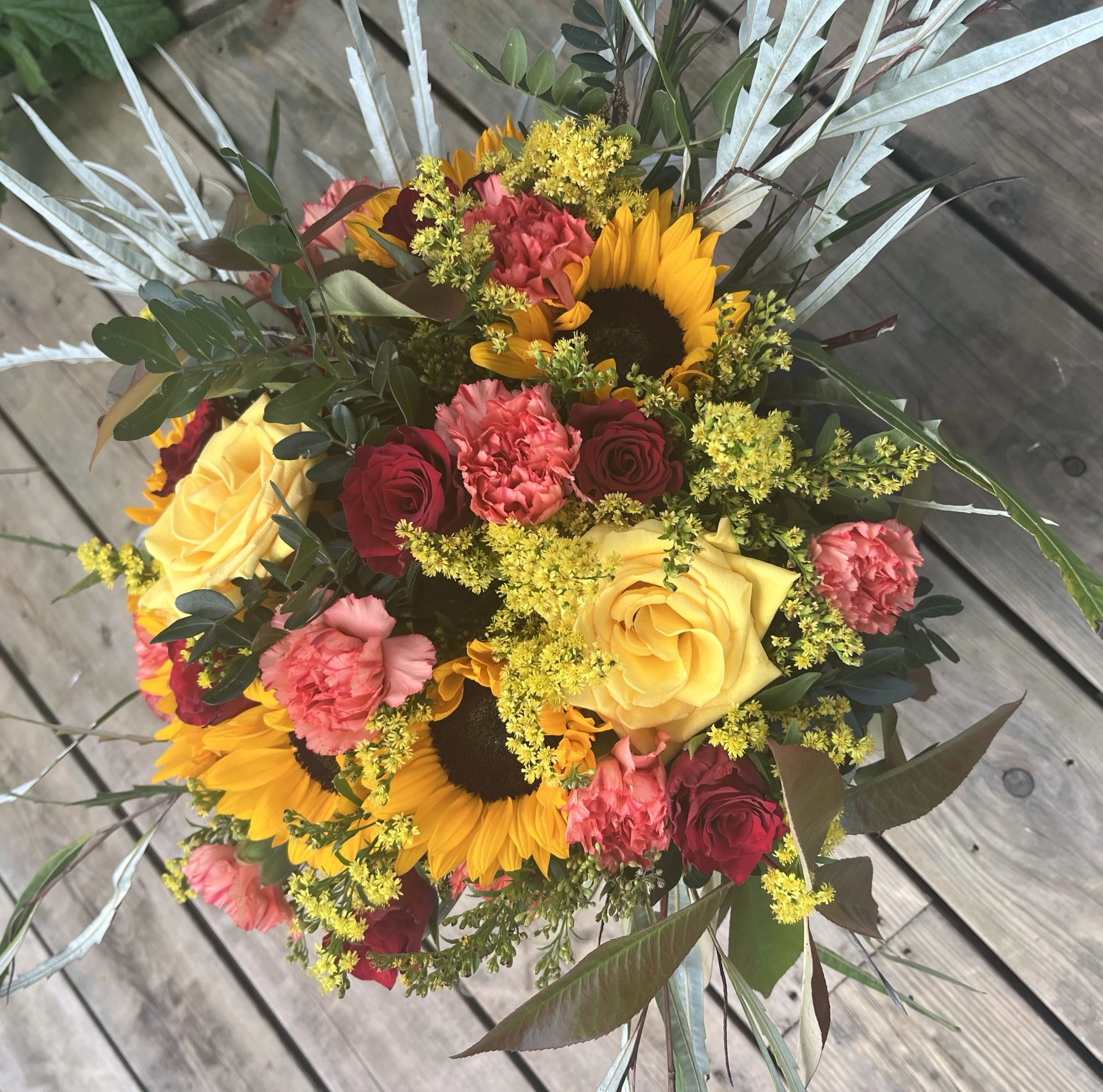 Bouquet jaune orange, par Basille Fleurs, fleuriste à Sotteville-lès-Rouen