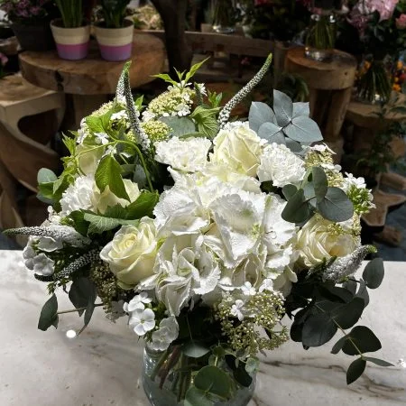 Bouquet Elegance Blanc, par Les Lys de Boulogne, fleuriste à Boulogne-Billancourt