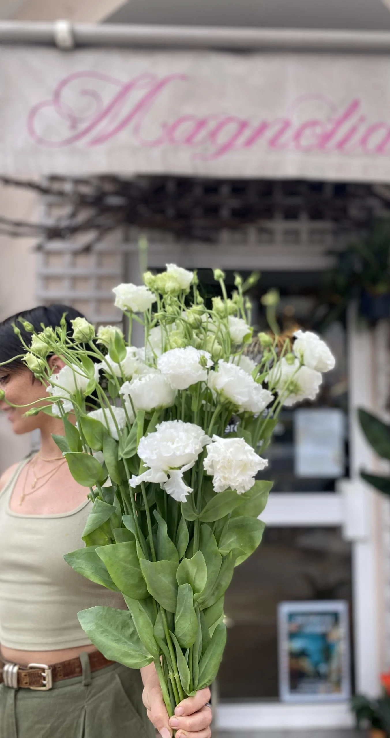 Pepites de saison; produit local: les lisianthus, par Magnolia Fleuriste, fleuriste à Antibes