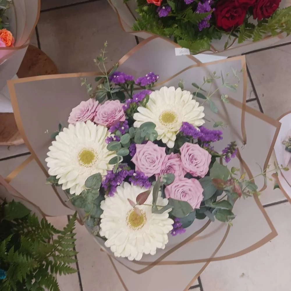 Bouquet OU compositions Toussaint, par Ti Fleur Lakour, fleuriste à Saint-Joseph