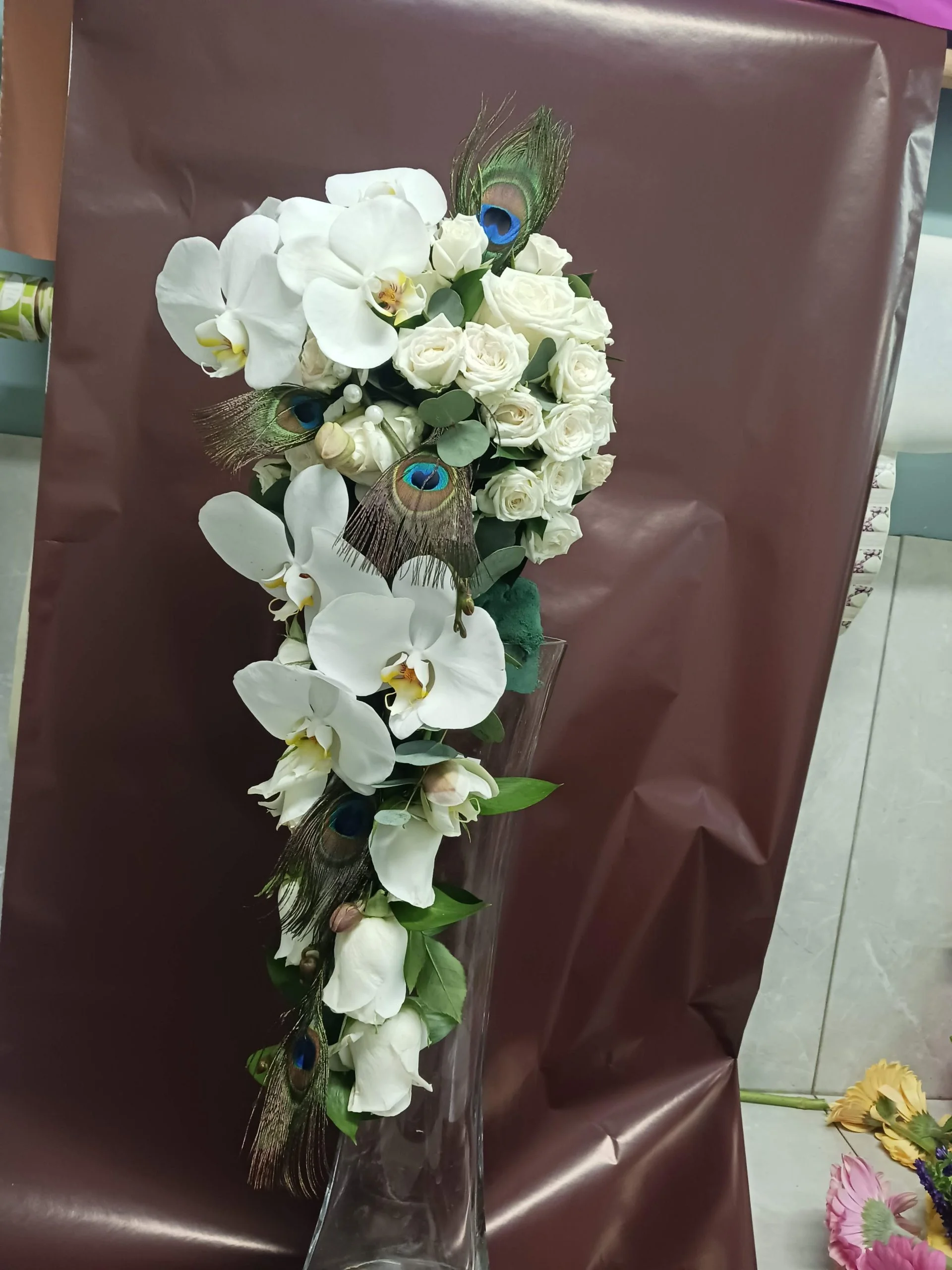 Bouquet DE Mariée CASCADE, par Ti Fleur Lakour, fleuriste à Saint-Joseph