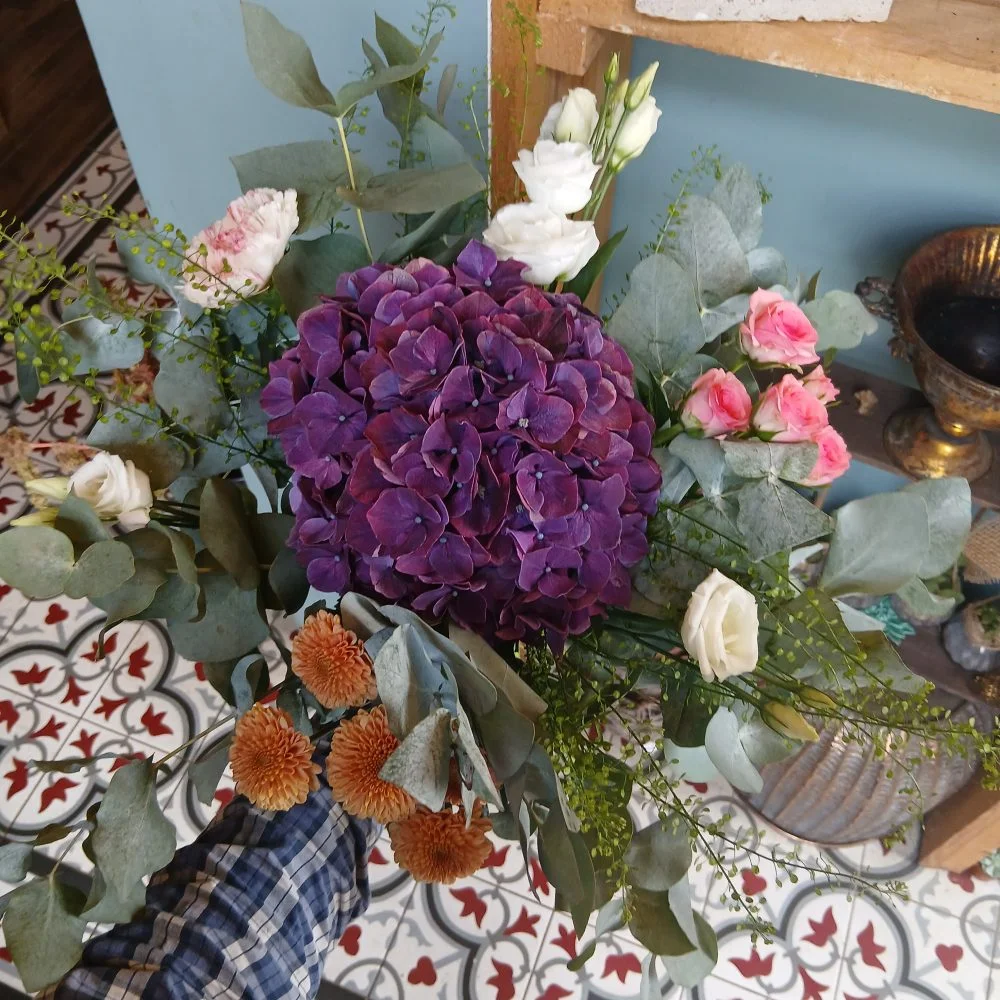 Bouquet avec Hortansia, par Au Coin du Bonheur, fleuriste à Mesnil-Roc'h