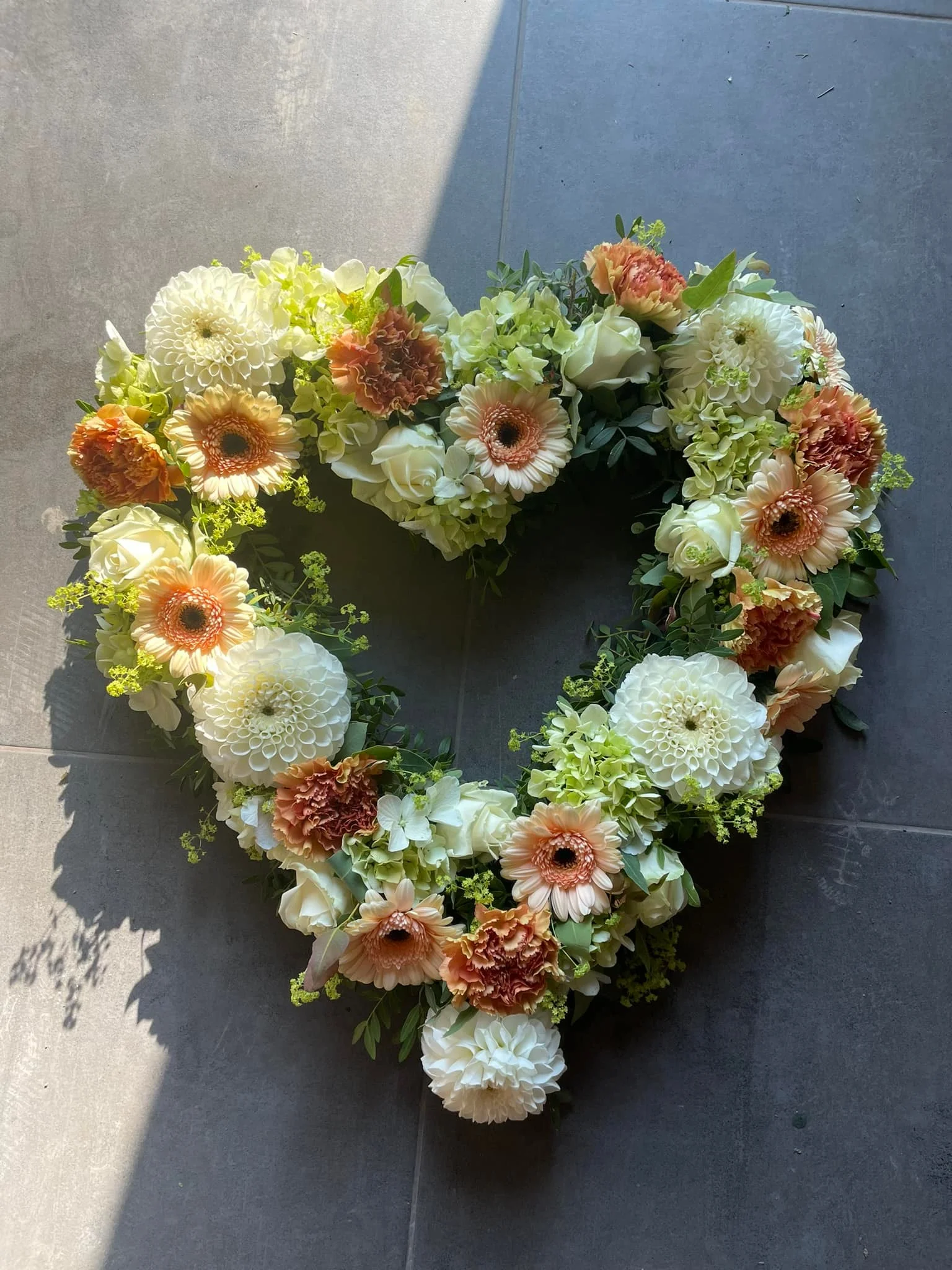 Coeur vide, par Cannelle Orange Comines-Warneton, fleuriste à Comines-Warneton