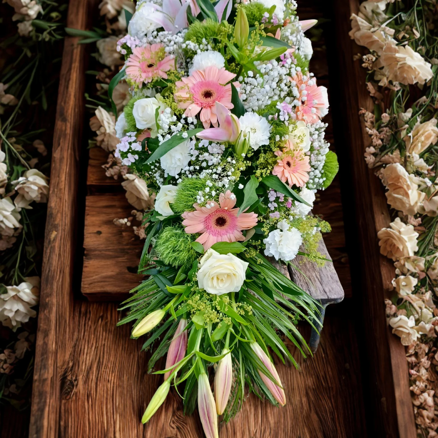 Dessus de cercueil – Eternel souvenir, par Eclosion Végétale, fleuriste à Pernes-les-Fontaines