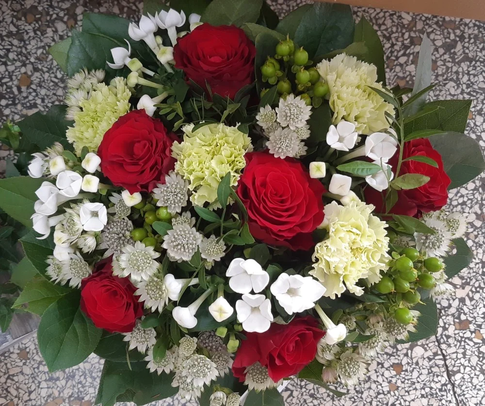 SAINT VALENTIN rouge & blanc, par La Ros'oir, fleuriste à Nancy