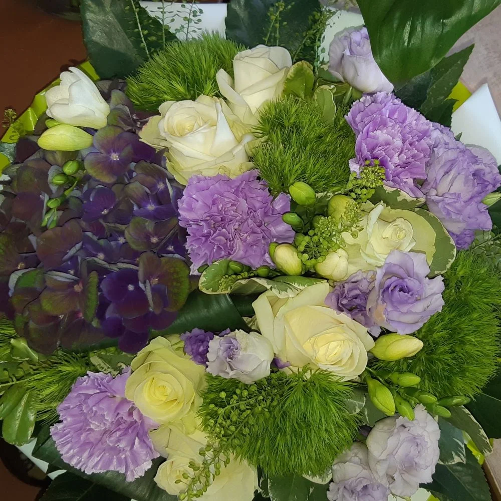 Bouquet violet & Parme, par La Ros'oir, fleuriste à Nancy