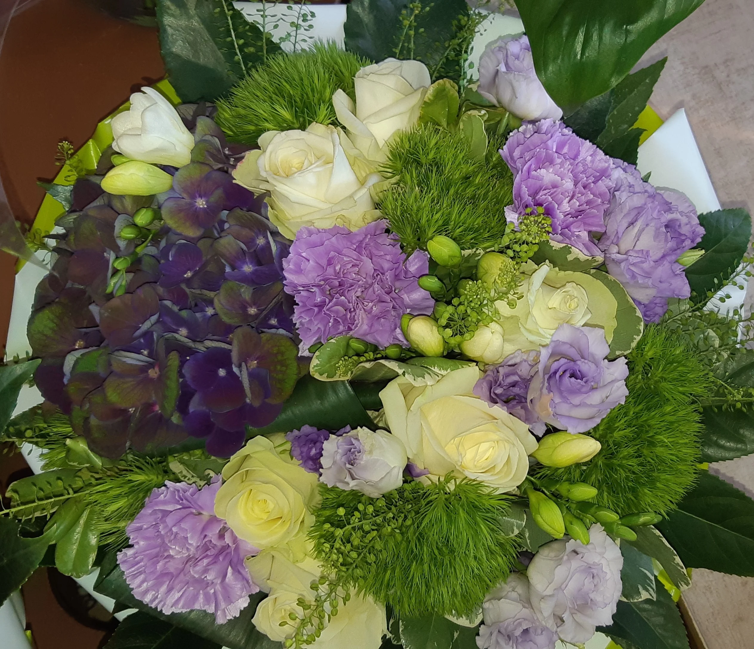 Bouquet violet & Parme, par La Ros'oir, fleuriste à Nancy