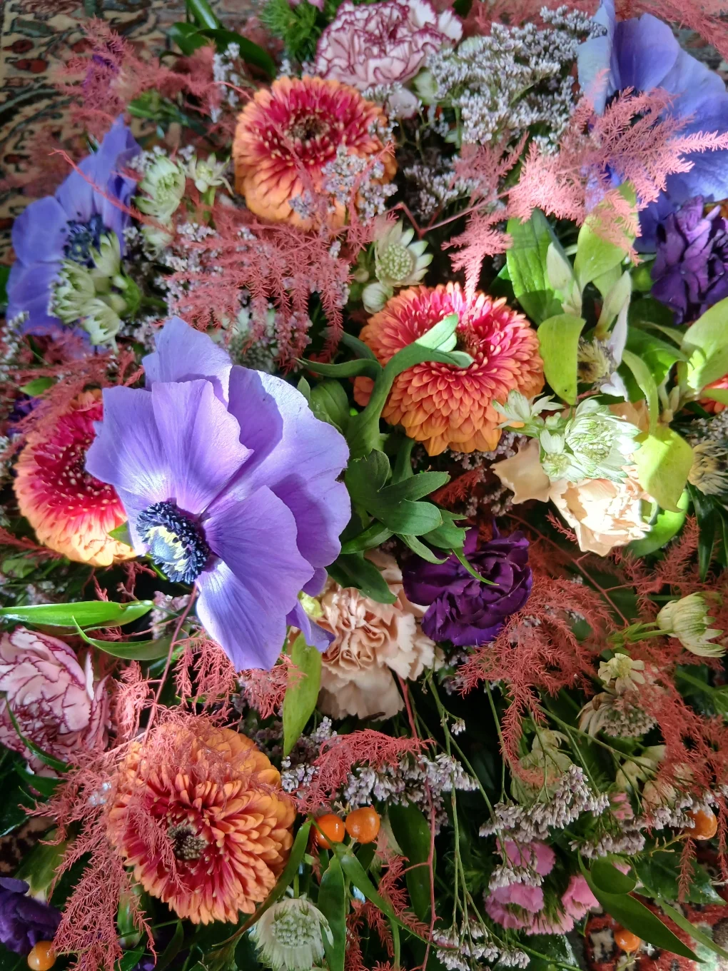 Gerbe de Deuil, par Rosa Artisan Fleuriste, fleuriste à Rennes