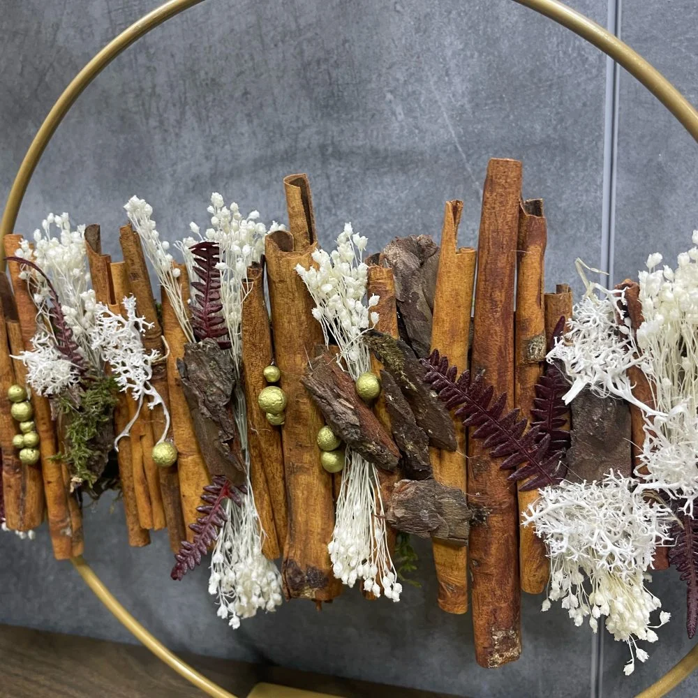 couronne sur pied, par Eglantine et Pivoine, fleuriste à Davézieux