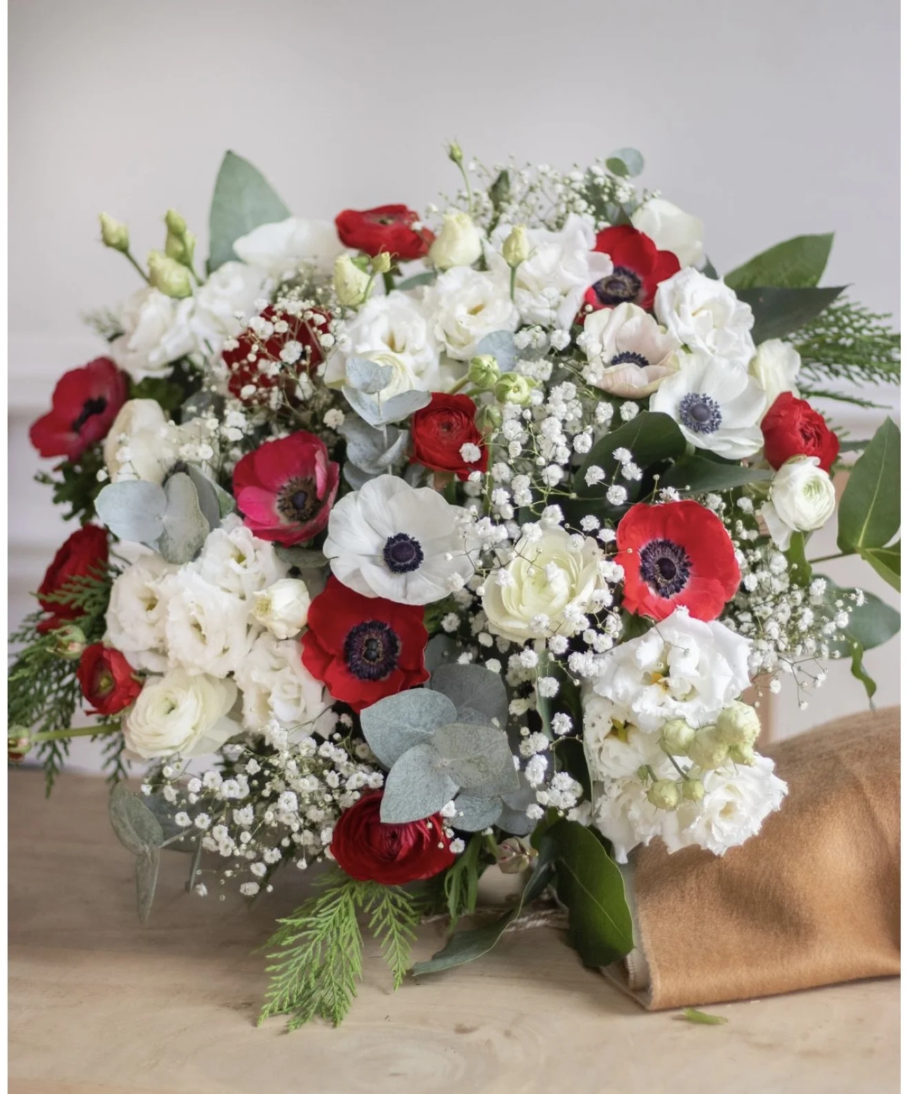 Bouquet d&rsquo;Anémones, par Les fleurs de Célony, fleuriste à Aix-en-Provence