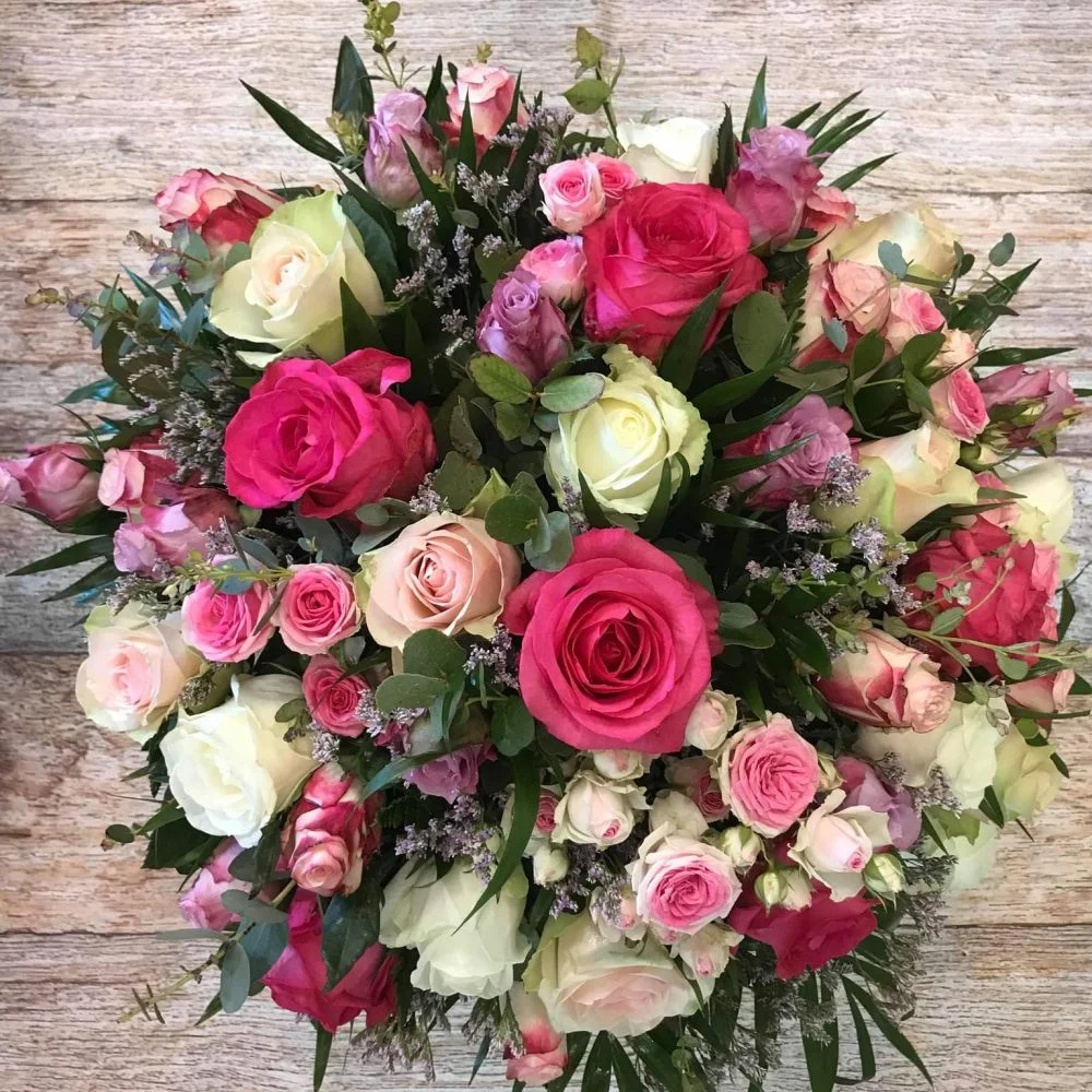 Bouquet Rond du fleursite, par La Fontaine Aux Fleurs Rillieux, fleuriste à Rillieux-la-Pape