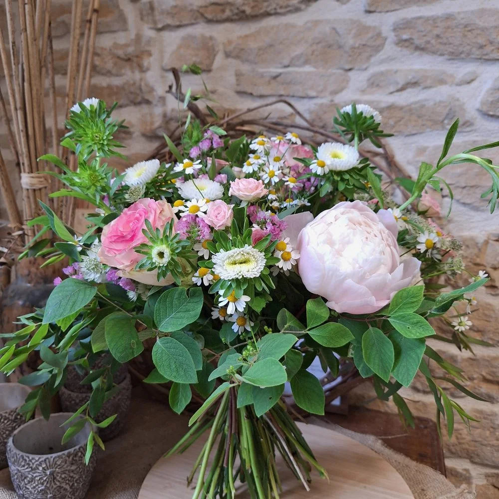 Bouquet de Deuil, par Atelier Pétales Sauvages, fleuriste à Agey