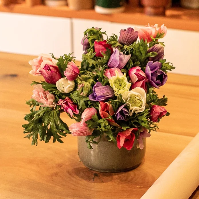 Compositions florales - Livraison de bouquets de fleurs par vos fleuristes préférés