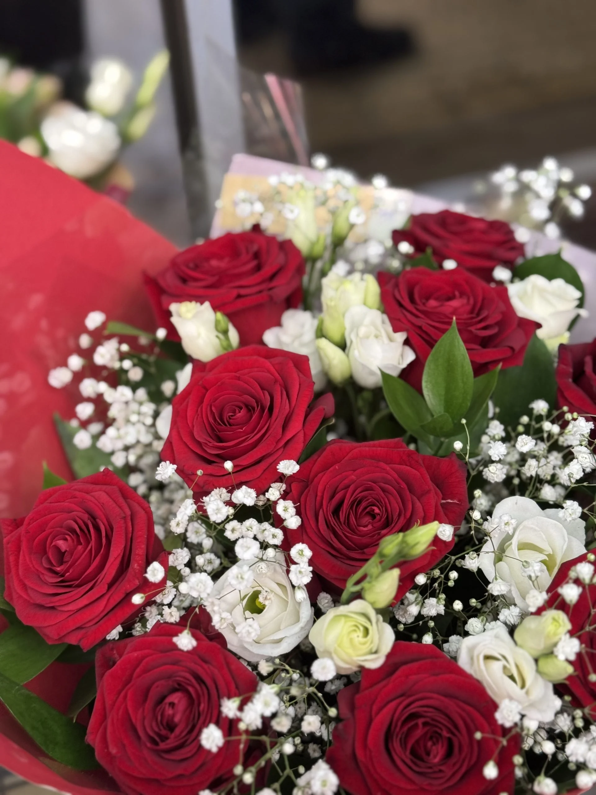 Passion Éternelle – l’alliance parfaite entre intensité et douceur, par Au Bouquet de la Reine, fleuriste à Boulogne-Billancourt