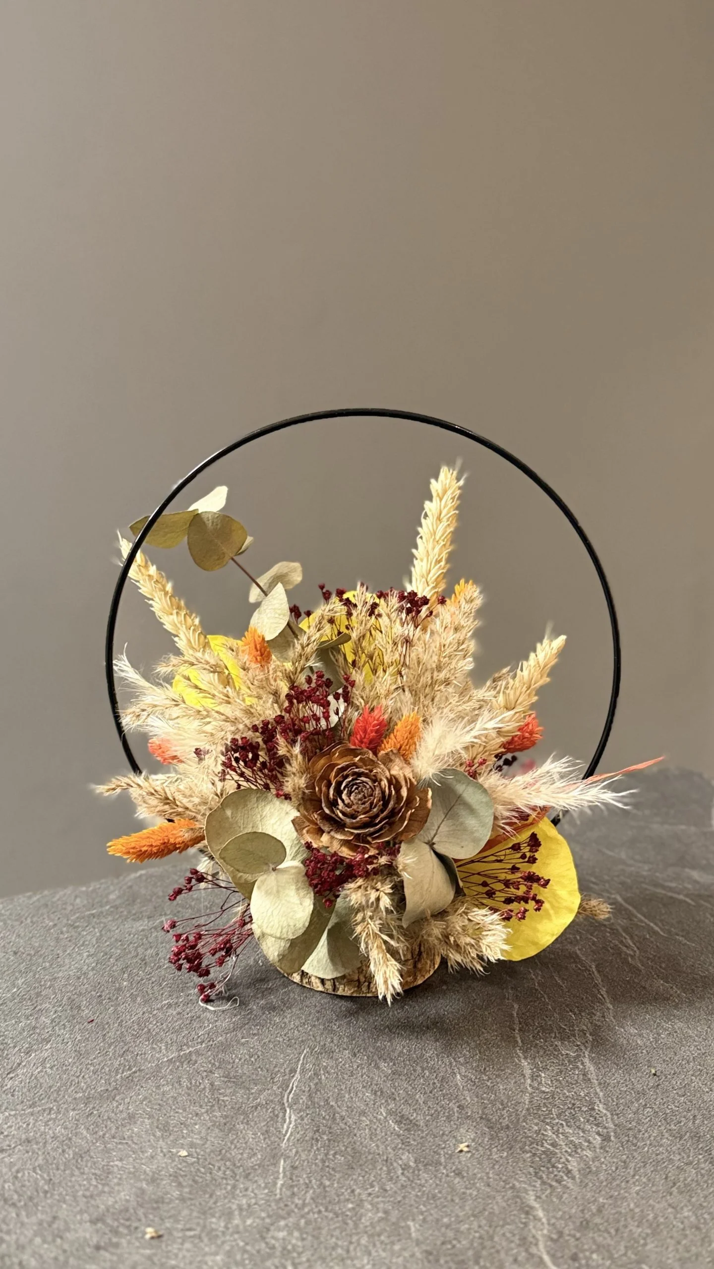 Arceau Fleuri sur pied, par Les fleurs de Célony, fleuriste à Aix-en-Provence