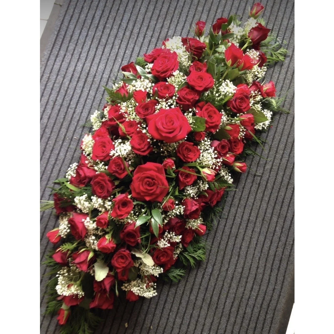 La raquette rouge, par Les fleurs de Célony, fleuriste à Aix-en-Provence