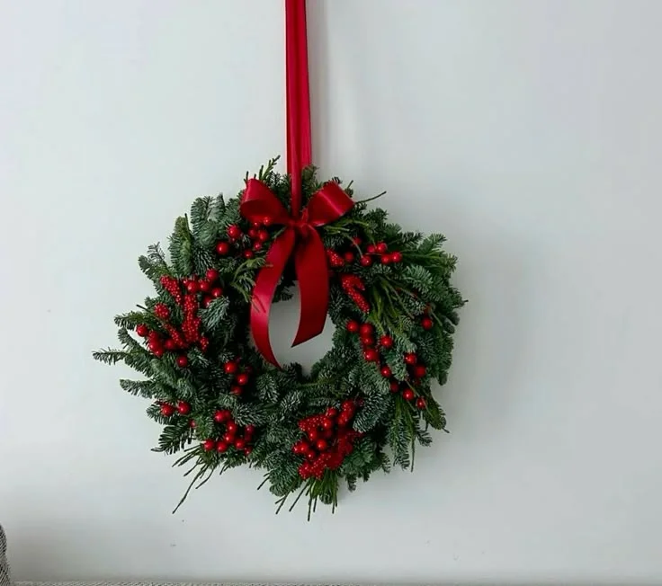 Couronne Christmas S, par O'kiosque Lyon, fleuriste à Lyon