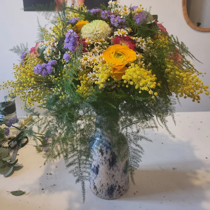 Bouquet rond « Jaspe », par Fleurs et Pétales, fleuriste à Bordeaux